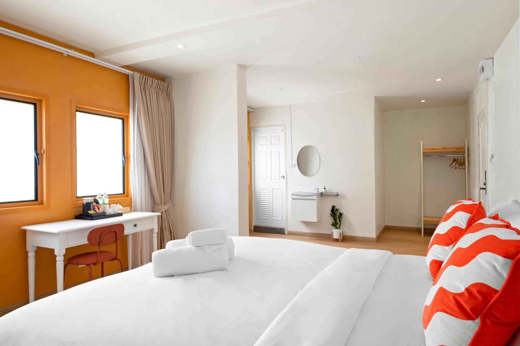 Отель Horange Phuket Town Экстерьер фото