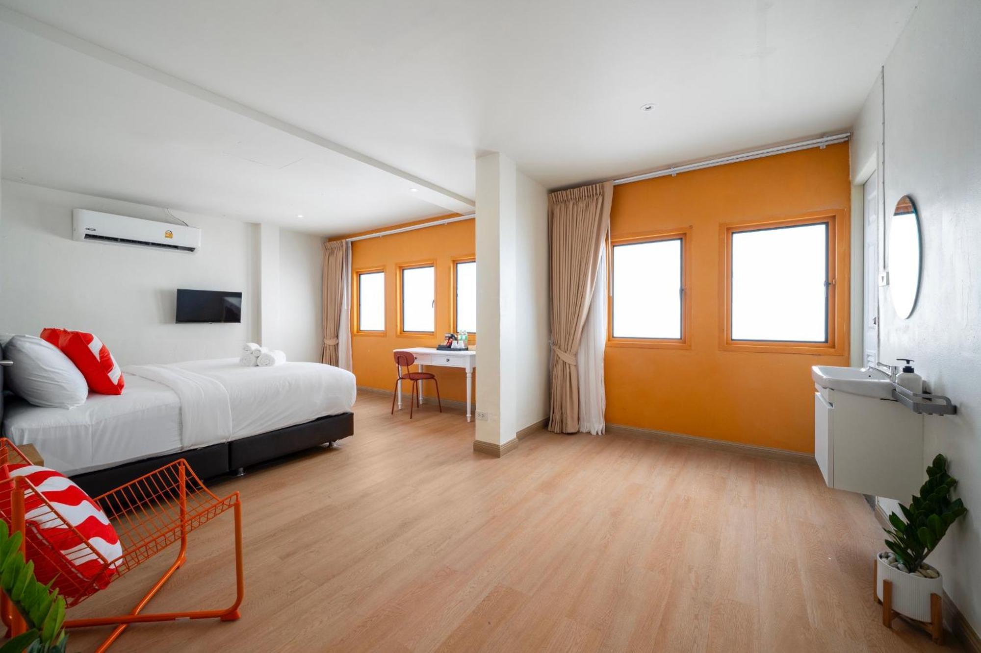 Отель Horange Phuket Town Экстерьер фото